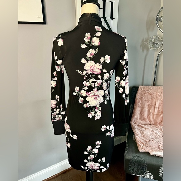 White House Black Market LS MJ w Tie Chemise Delphinium Placed Black Dress - Picture 6 of 9